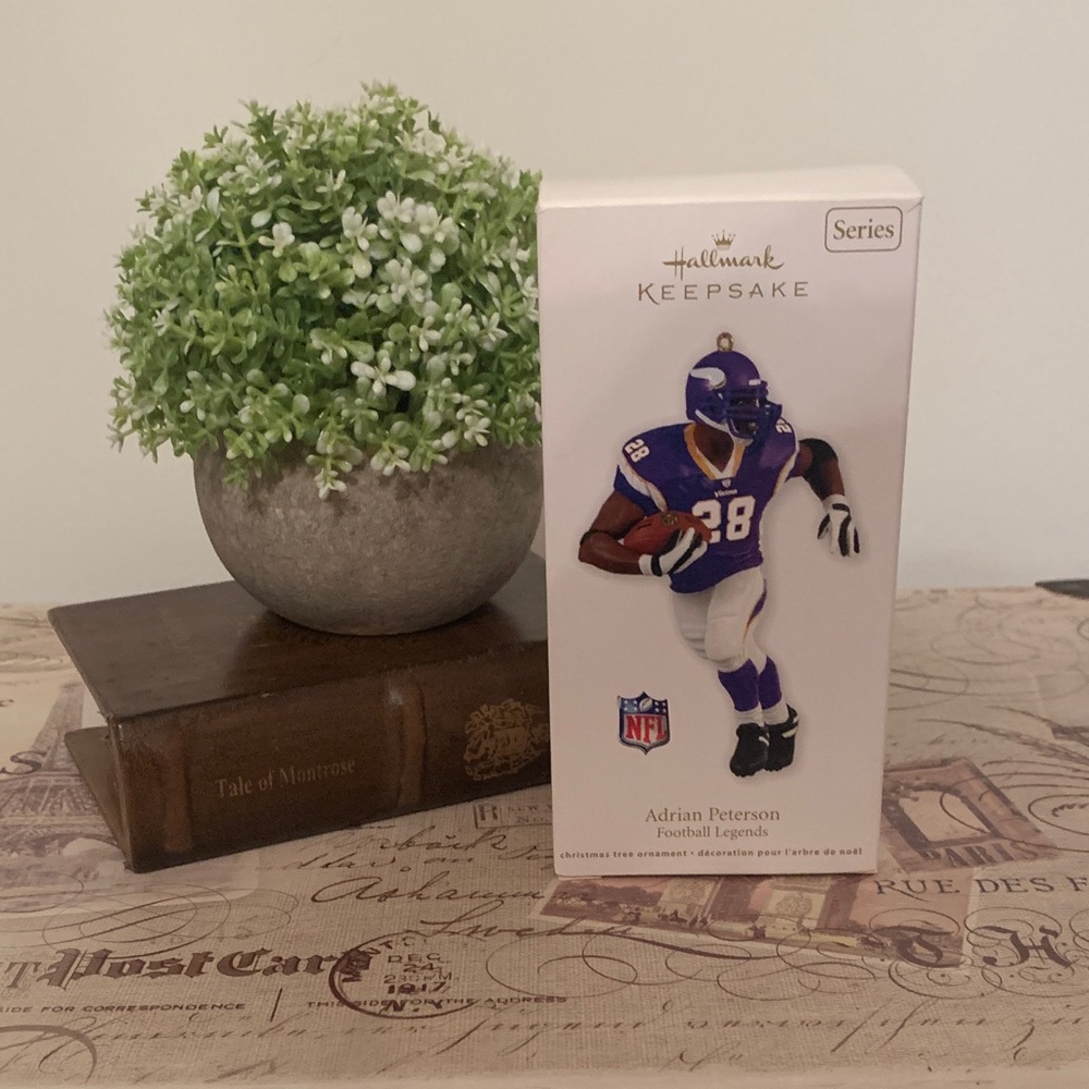 Hallmark Keepsake NFL Vikings Adrian Peterson Ornament